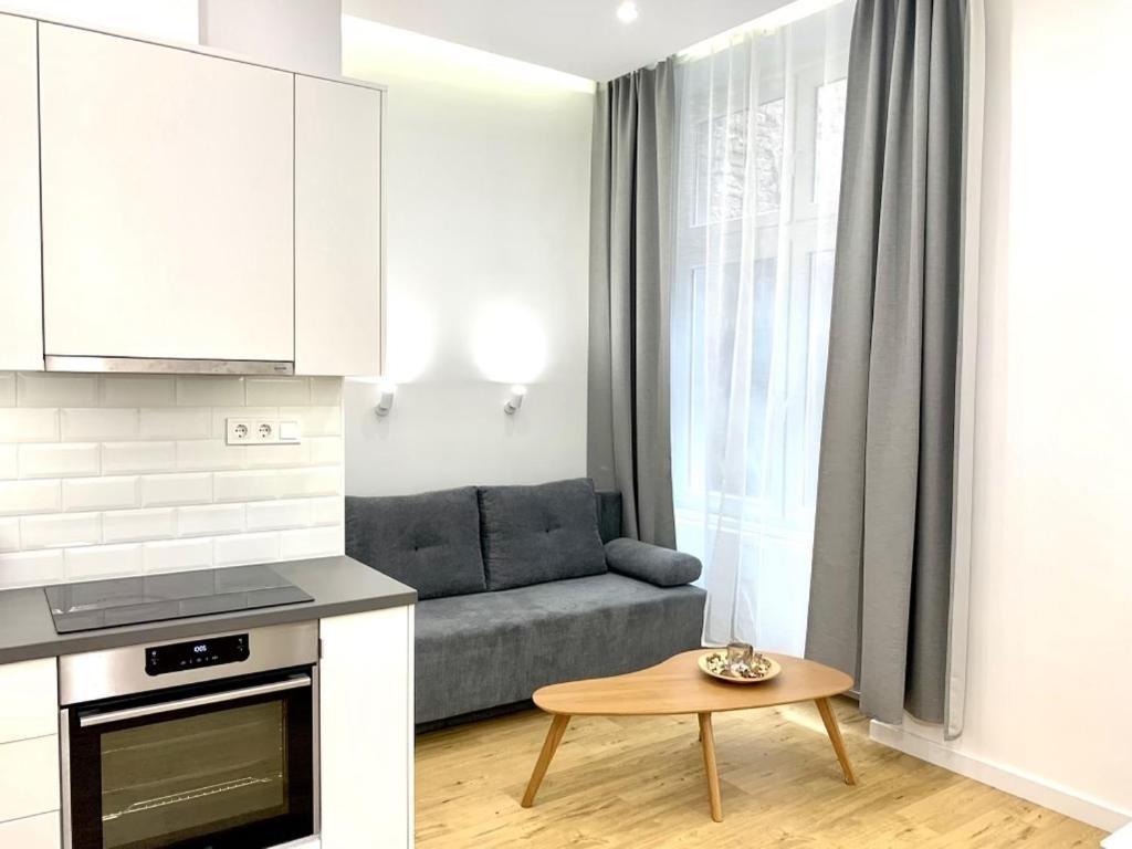 Colton Budapest Paulay Apartments ภายนอก รูปภาพ