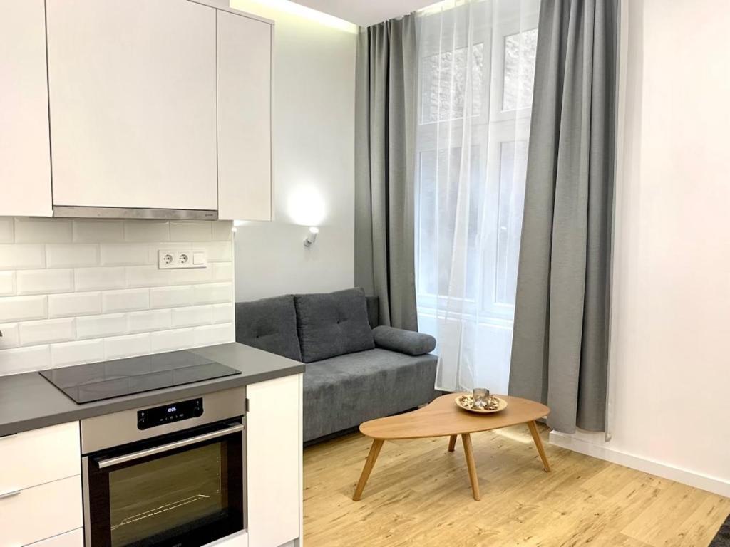 Colton Budapest Paulay Apartments ภายนอก รูปภาพ