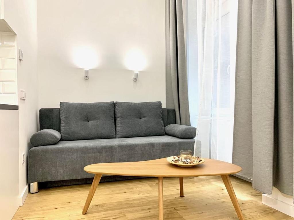 Colton Budapest Paulay Apartments ภายนอก รูปภาพ