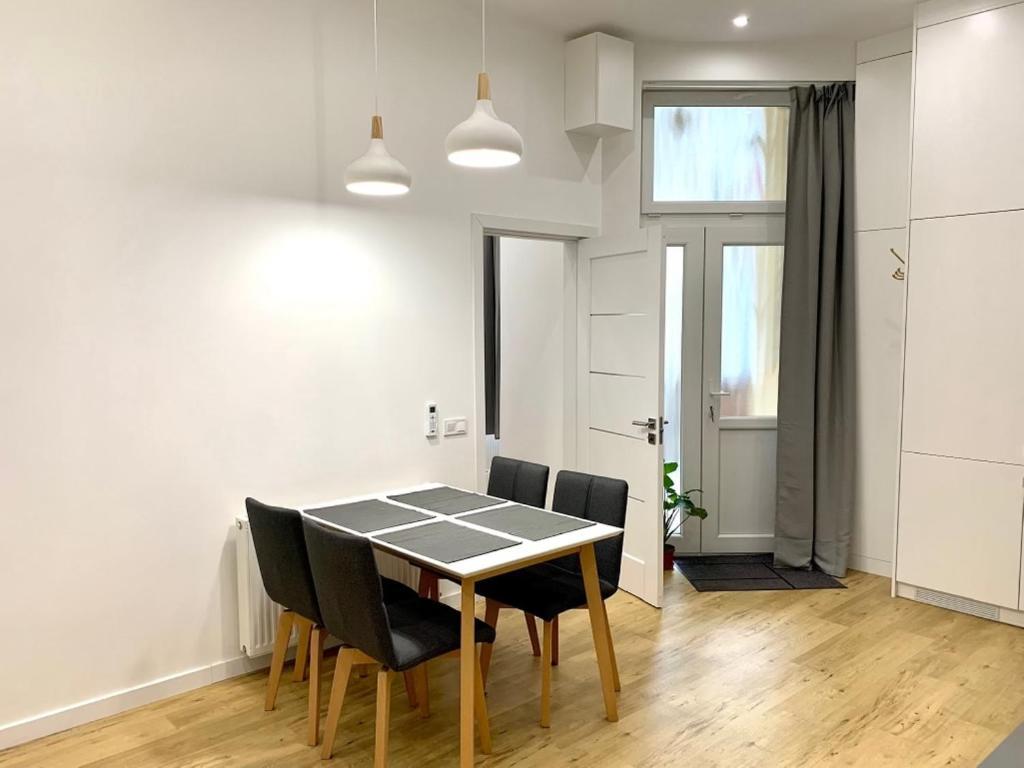 Colton Budapest Paulay Apartments ภายนอก รูปภาพ