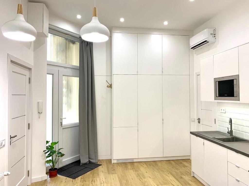 Colton Budapest Paulay Apartments ภายนอก รูปภาพ