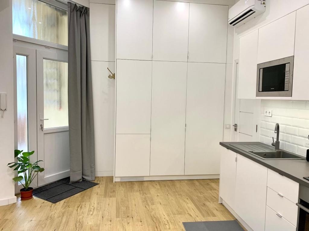 Colton Budapest Paulay Apartments ภายนอก รูปภาพ
