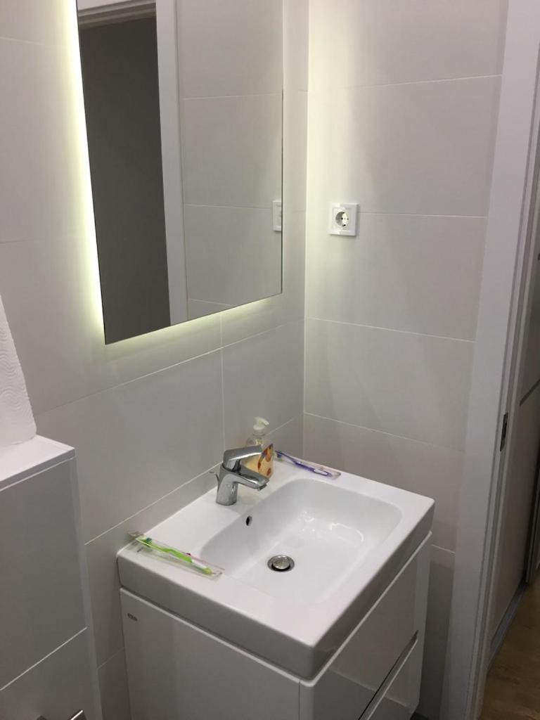Colton Budapest Paulay Apartments ภายนอก รูปภาพ